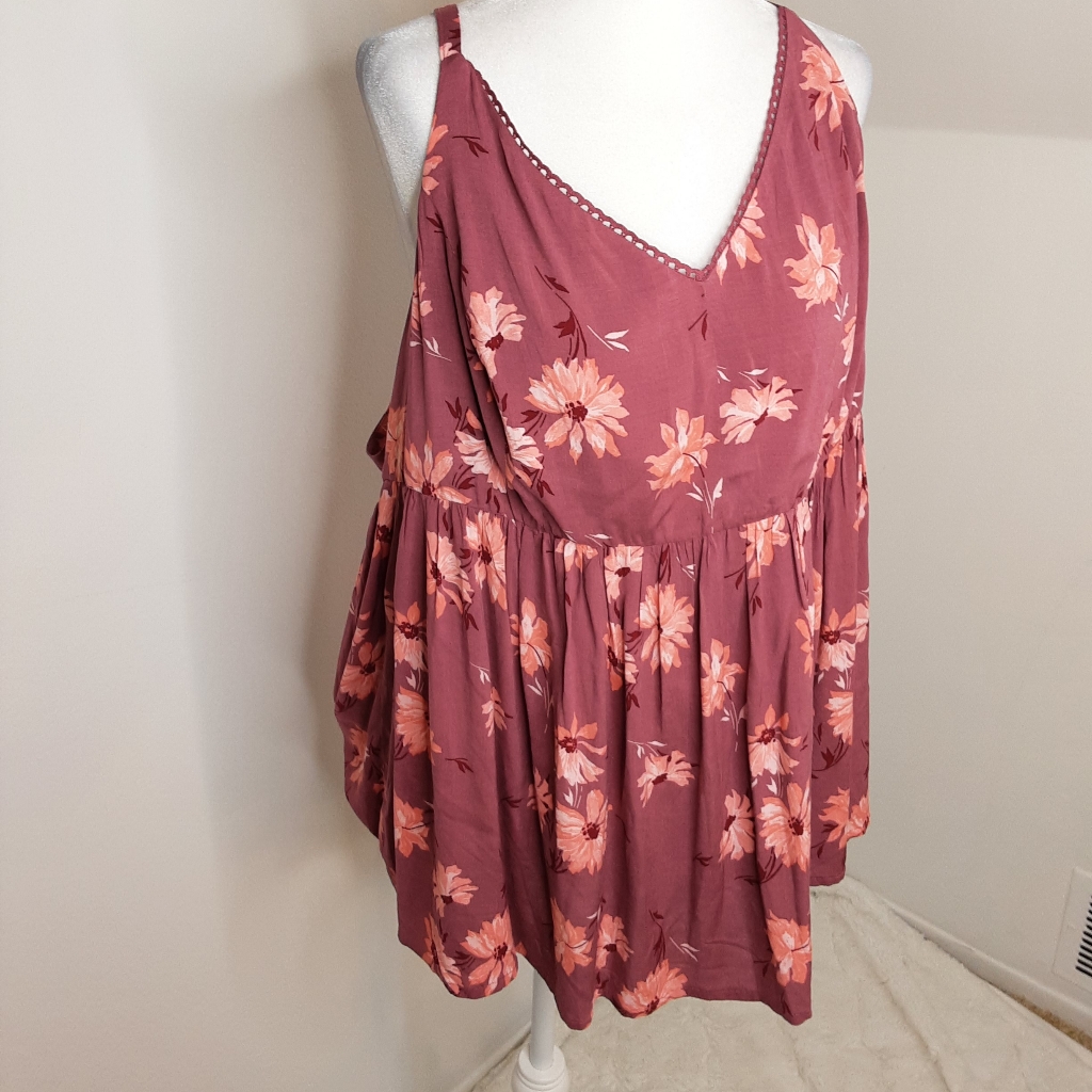 Nwt Torrid Peplum Floral Tank Top Size 2